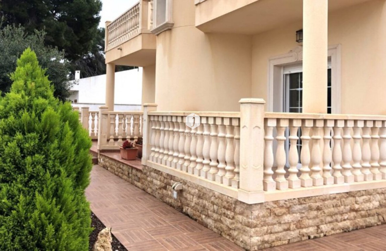 Resale - Villa -
Cabo Roig - Costa Blanca