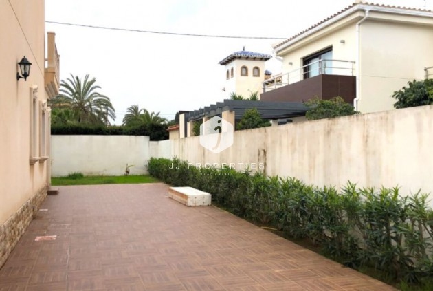 Resale - Villa -
Cabo Roig - Costa Blanca