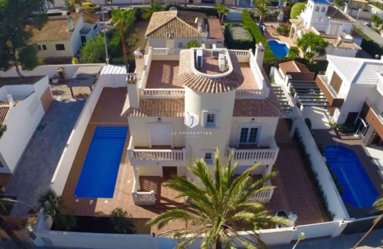 Resale - Villa -
Cabo Roig - Costa Blanca