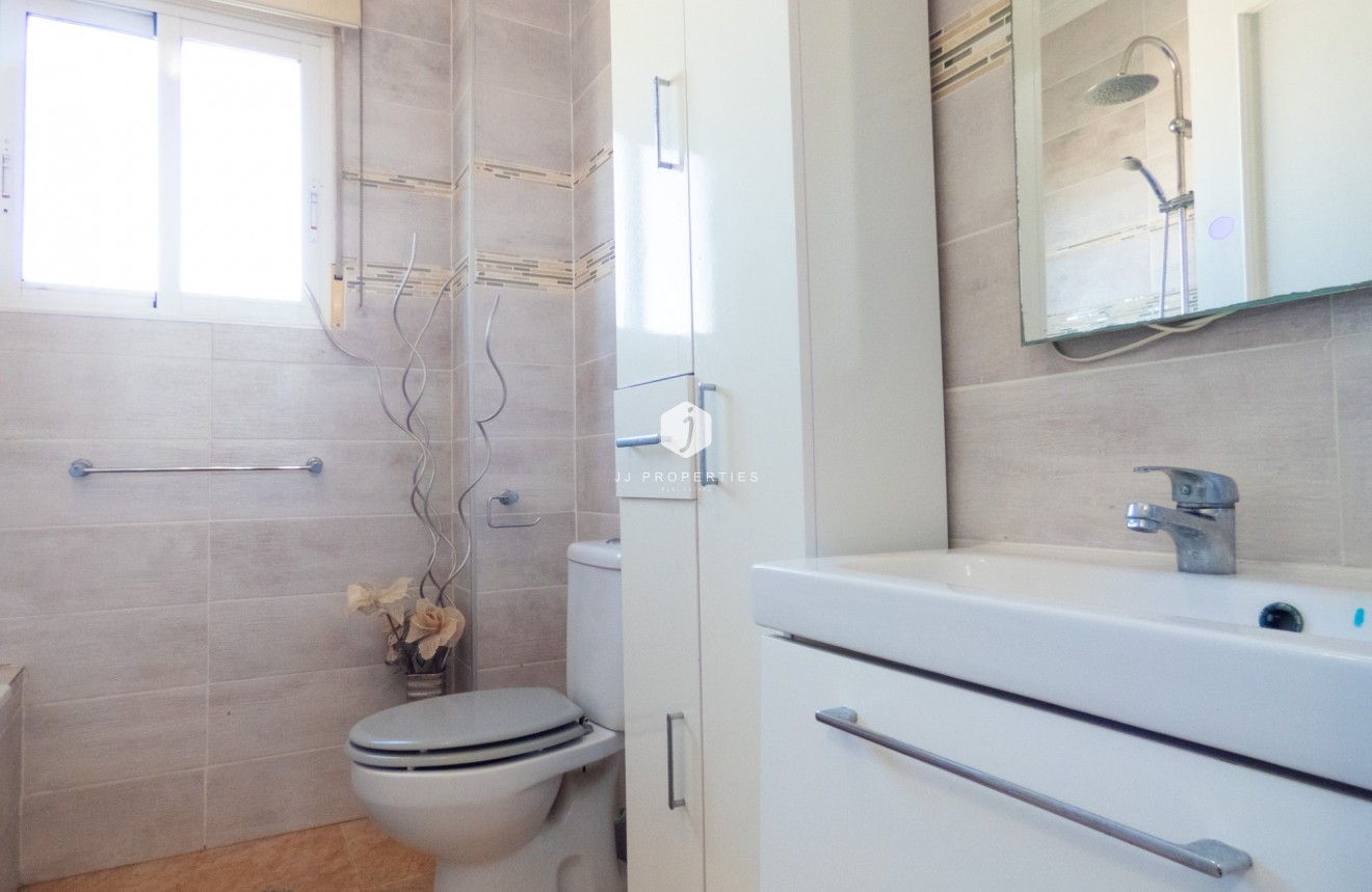 D'occasion - Villa -
Playa Flamenca - Costa Blanca