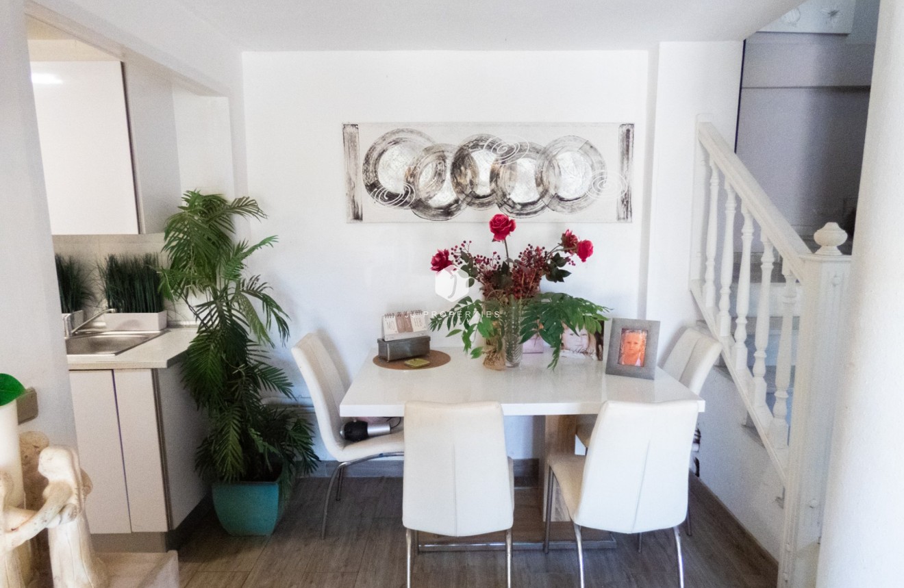 D'occasion - Villa -
Playa Flamenca - Costa Blanca