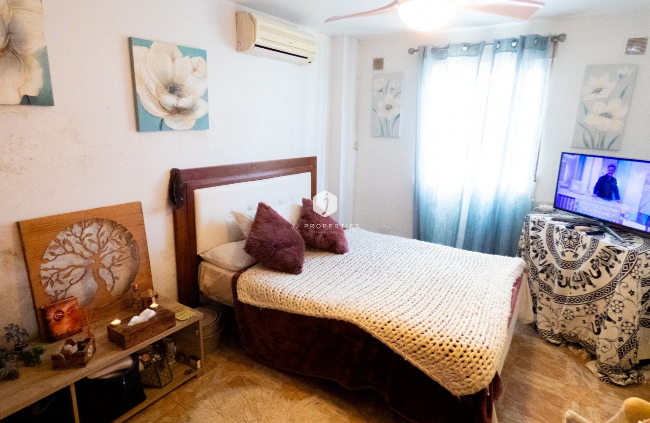 D'occasion - Villa -
Playa Flamenca - Costa Blanca