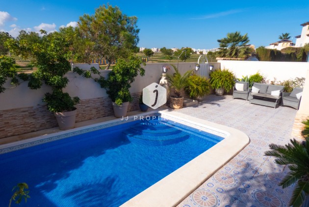 D'occasion - Villa -
Playa Flamenca - Costa Blanca