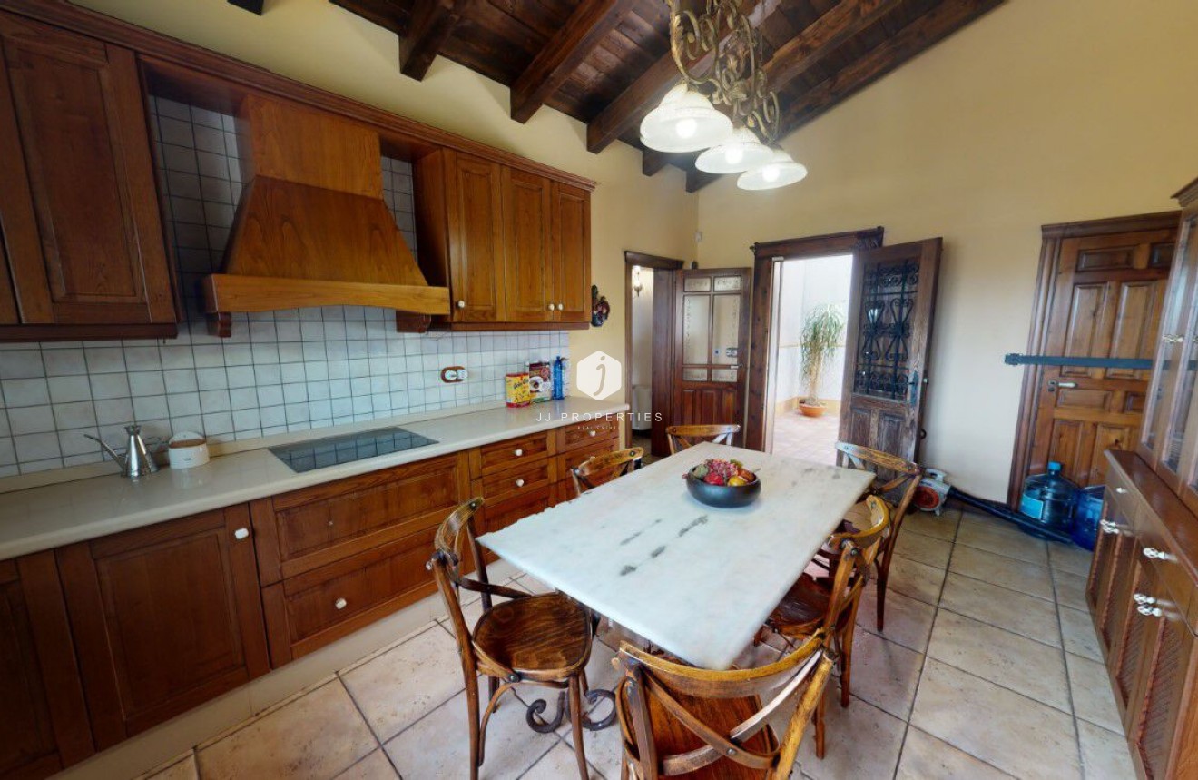Resale - Villa -
Catral - Costa Blanca
