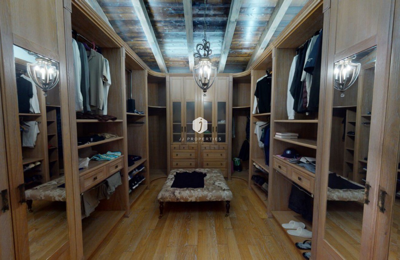 Resale - Villa -
Catral - Costa Blanca