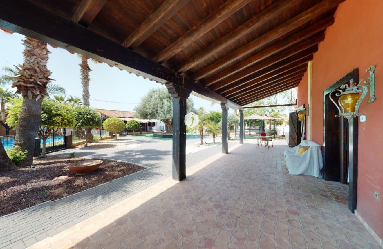 Resale - Villa -
Catral - Costa Blanca