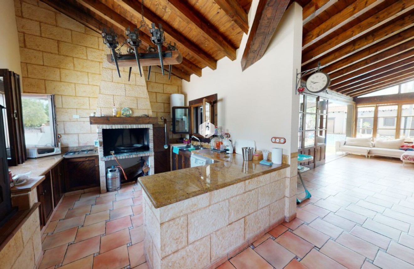 Resale - Villa -
Catral - Costa Blanca