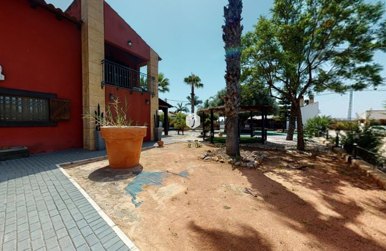 Resale - Villa -
Catral - Costa Blanca