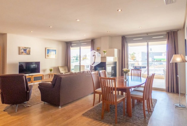 Z drugiej ręki - Mieszkanie w bloku -
Los Dolses - Inland