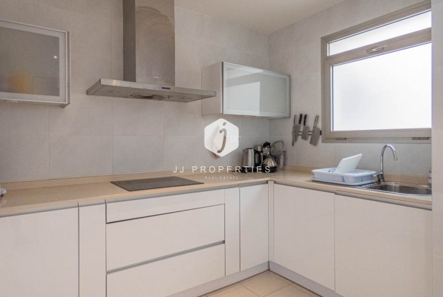 Z drugiej ręki - Mieszkanie w bloku -
Los Dolses - Inland