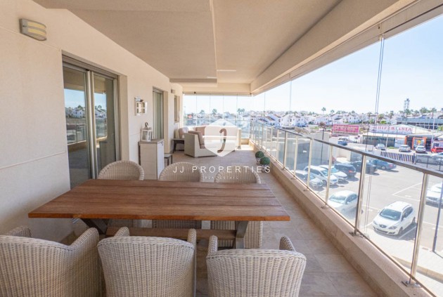 Z drugiej ręki - Mieszkanie w bloku -
Los Dolses - Inland