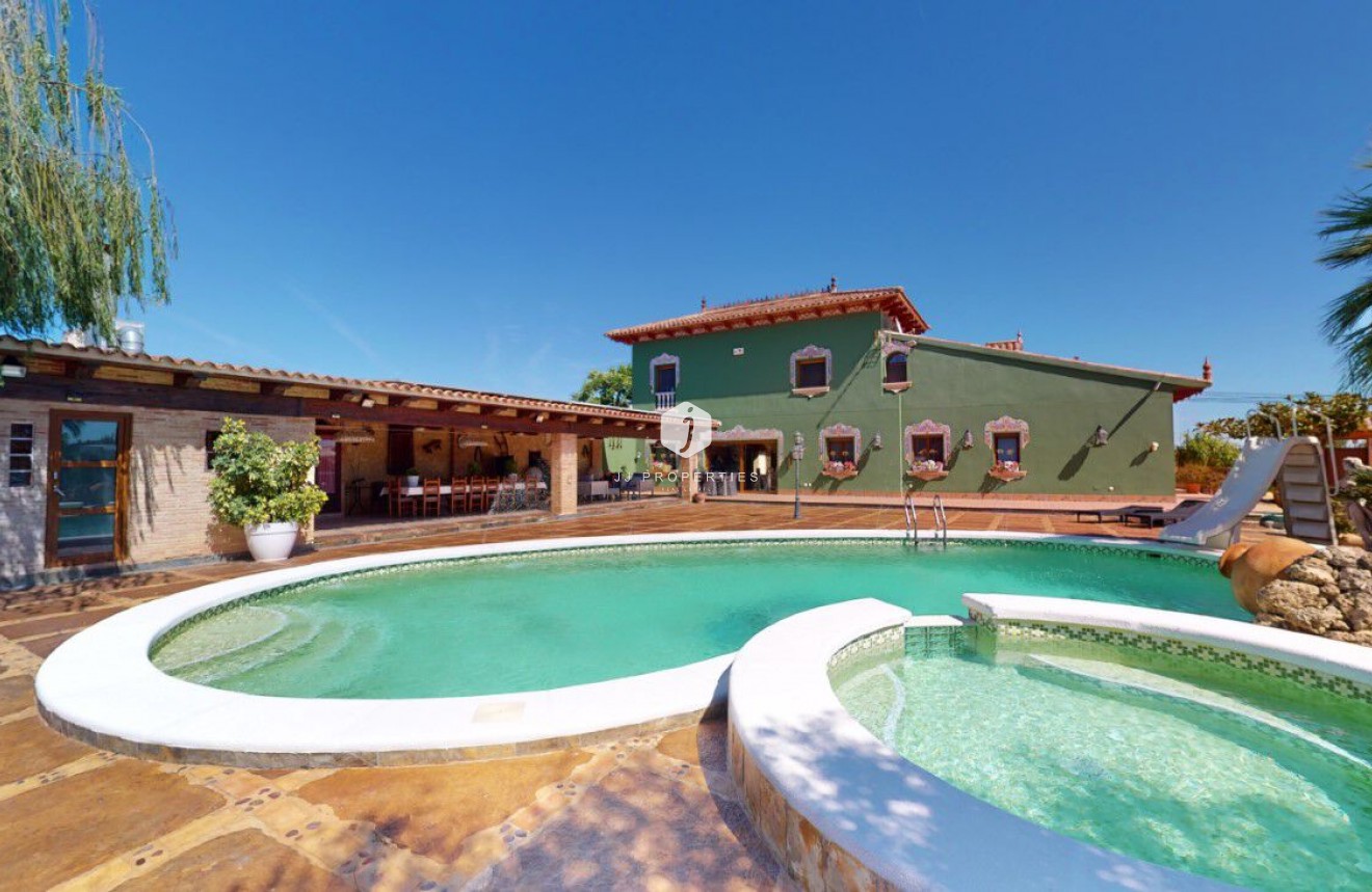 Resale - Villa -
Almoradí - Inland