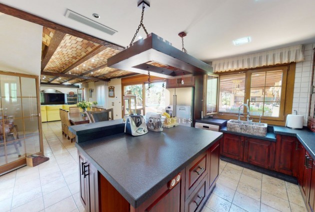 Resale - Villa -
Almoradí - Inland