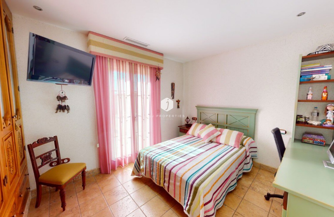 Resale - Villa -
Almoradí - Inland