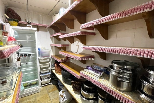 Resale - Chalet -
Torrevieja - Costa Blanca