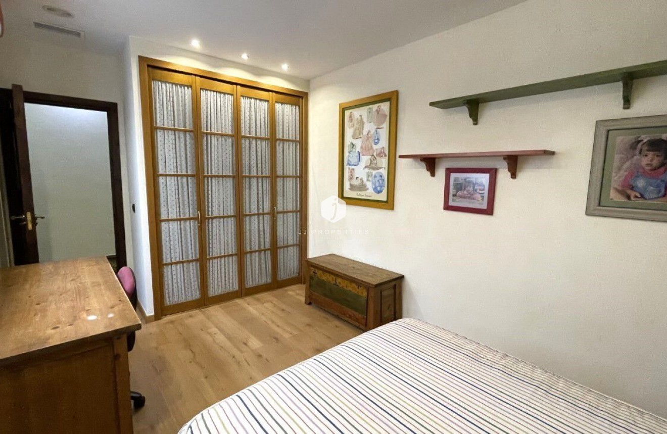 Resale - Chalet -
Torrevieja - Costa Blanca