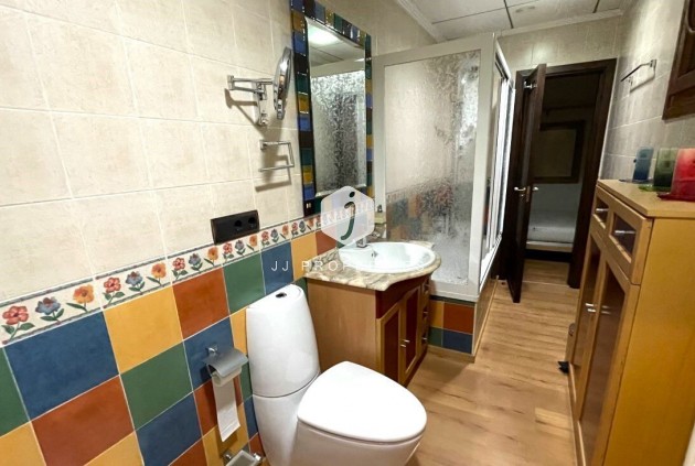 Resale - Chalet -
Torrevieja - Costa Blanca