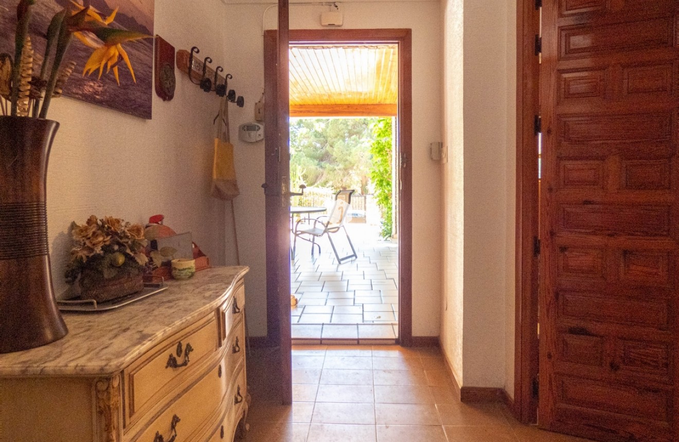 Resale - Villa -
Dehesa de Campoamor - Costa Blanca