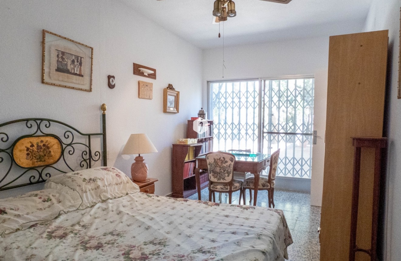 Resale - Villa -
Dehesa de Campoamor - Costa Blanca