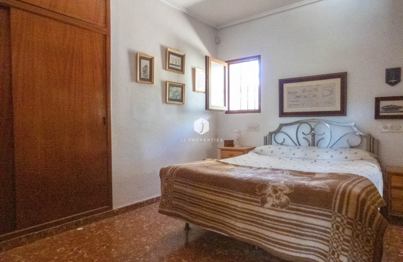 Resale - Villa -
Dehesa de Campoamor - Costa Blanca