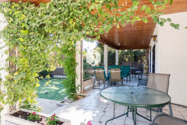 Resale - Villa -
Dehesa de Campoamor - Costa Blanca