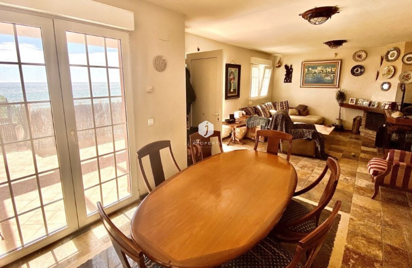 Resale - Villa -
Campoamor - Costa Blanca