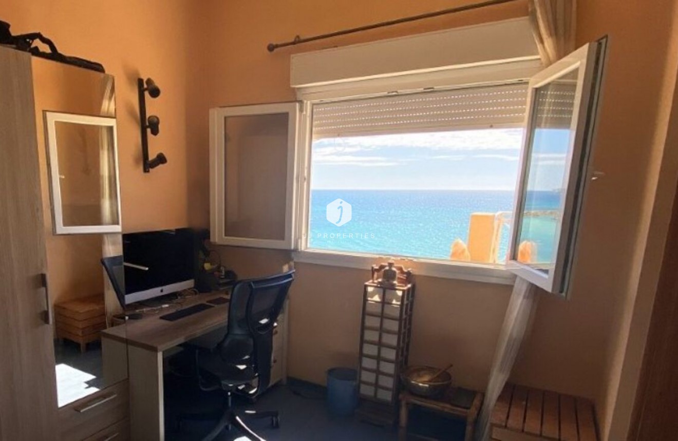 Resale - Villa -
Campoamor - Costa Blanca