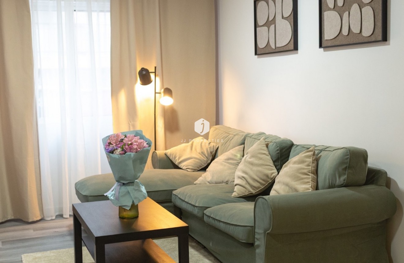 Resale - Apartment / flat -
Torrevieja - Costa Blanca
