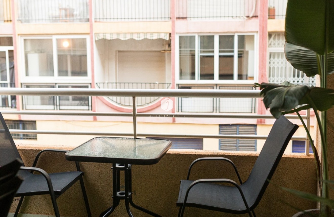 Resale - Apartment / flat -
Torrevieja - Costa Blanca