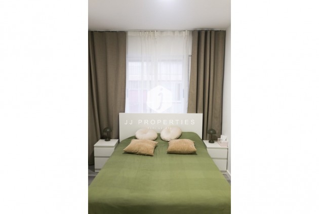 Resale - Apartment / flat -
Torrevieja - Costa Blanca