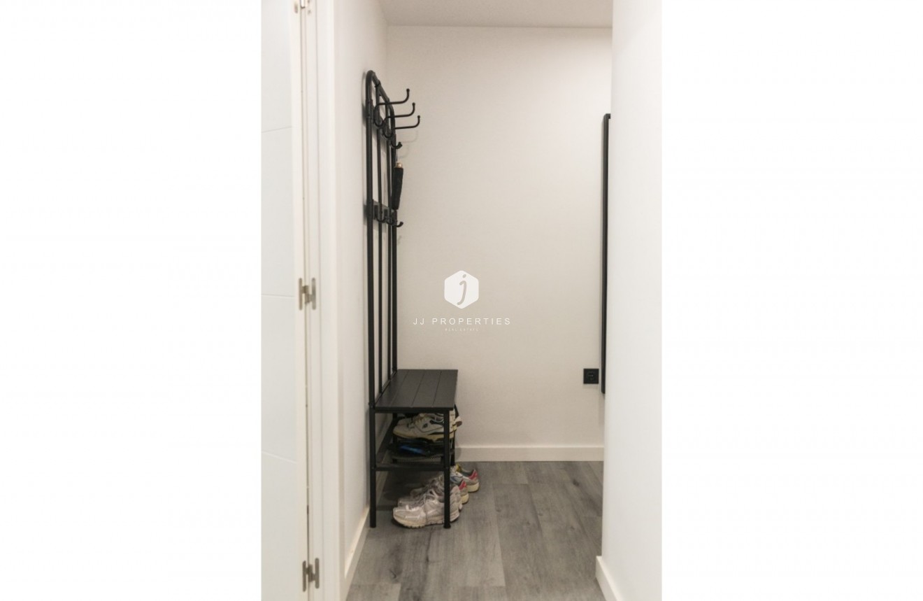 Resale - Apartment / flat -
Torrevieja - Costa Blanca