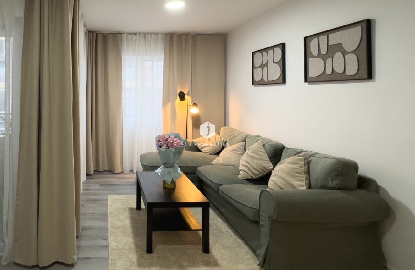 Resale - Apartment / flat -
Torrevieja - Costa Blanca