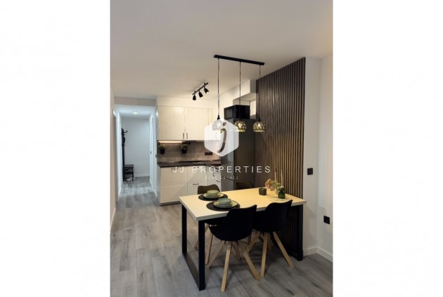 Resale - Apartment / flat -
Torrevieja - Costa Blanca