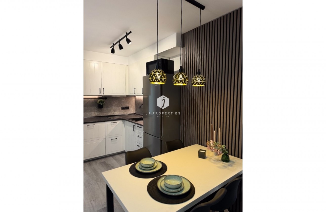 Resale - Apartment / flat -
Torrevieja - Costa Blanca