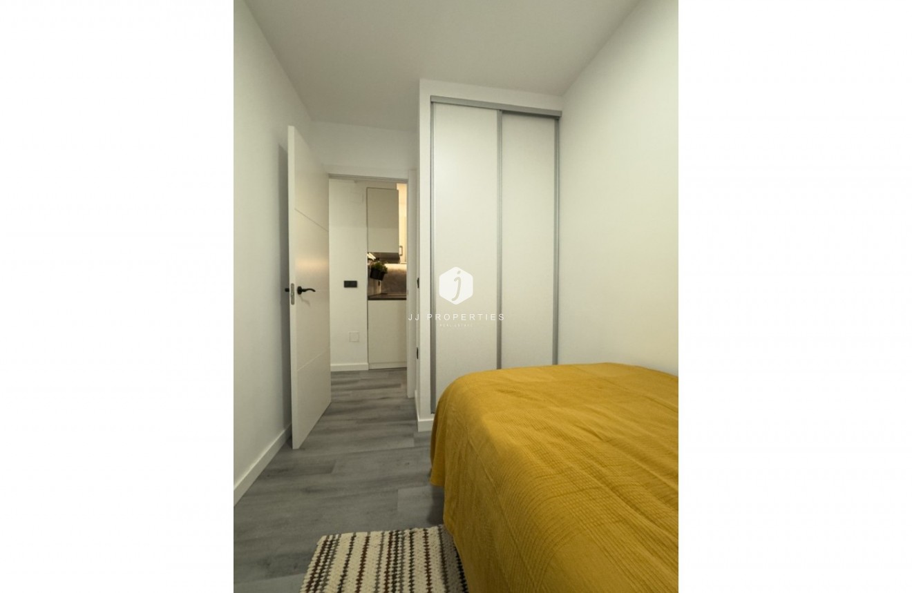 Resale - Apartment / flat -
Torrevieja - Costa Blanca