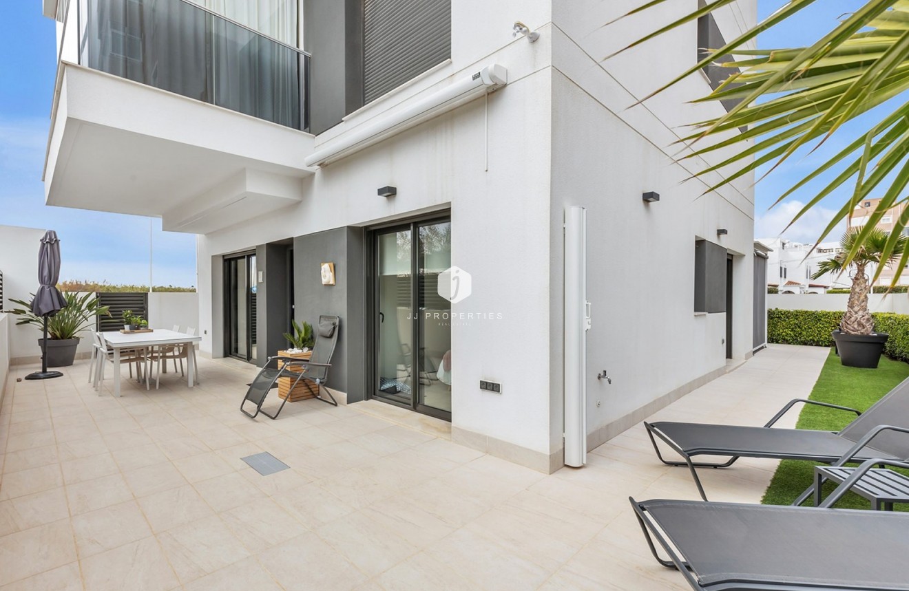 D'occasion - Appartement -
Torrevieja - Costa Blanca