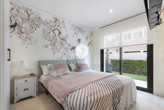 D'occasion - Appartement -
Torrevieja - Costa Blanca