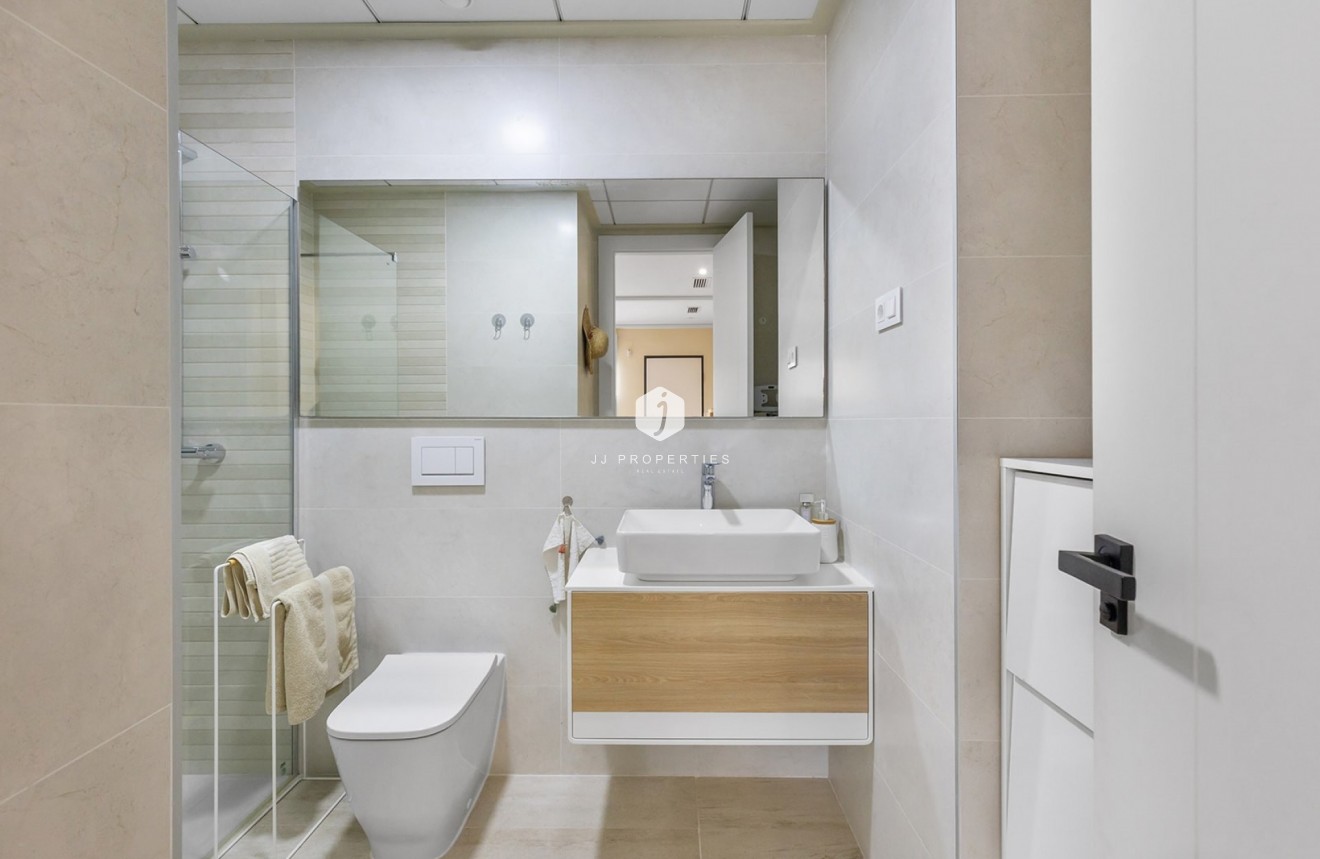 D'occasion - Appartement -
Torrevieja - Costa Blanca