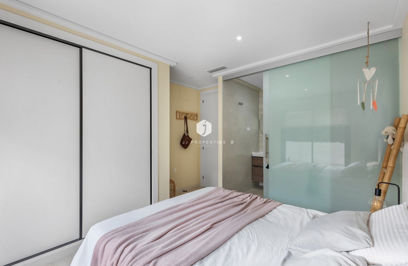 D'occasion - Appartement -
Torrevieja - Costa Blanca