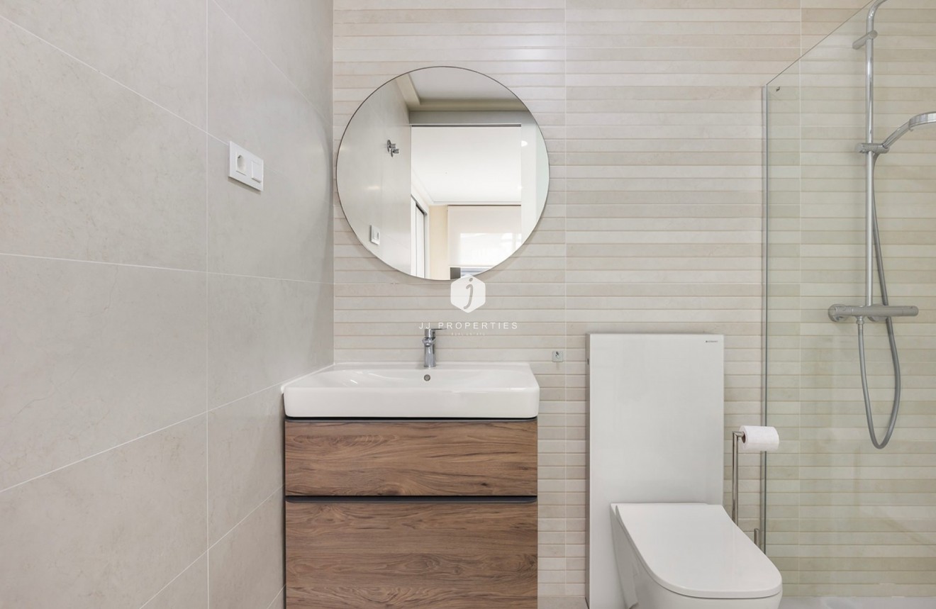 D'occasion - Appartement -
Torrevieja - Costa Blanca