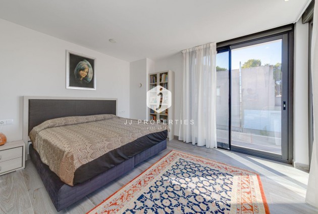 Resale - Villa -
Torrevieja - Costa Blanca