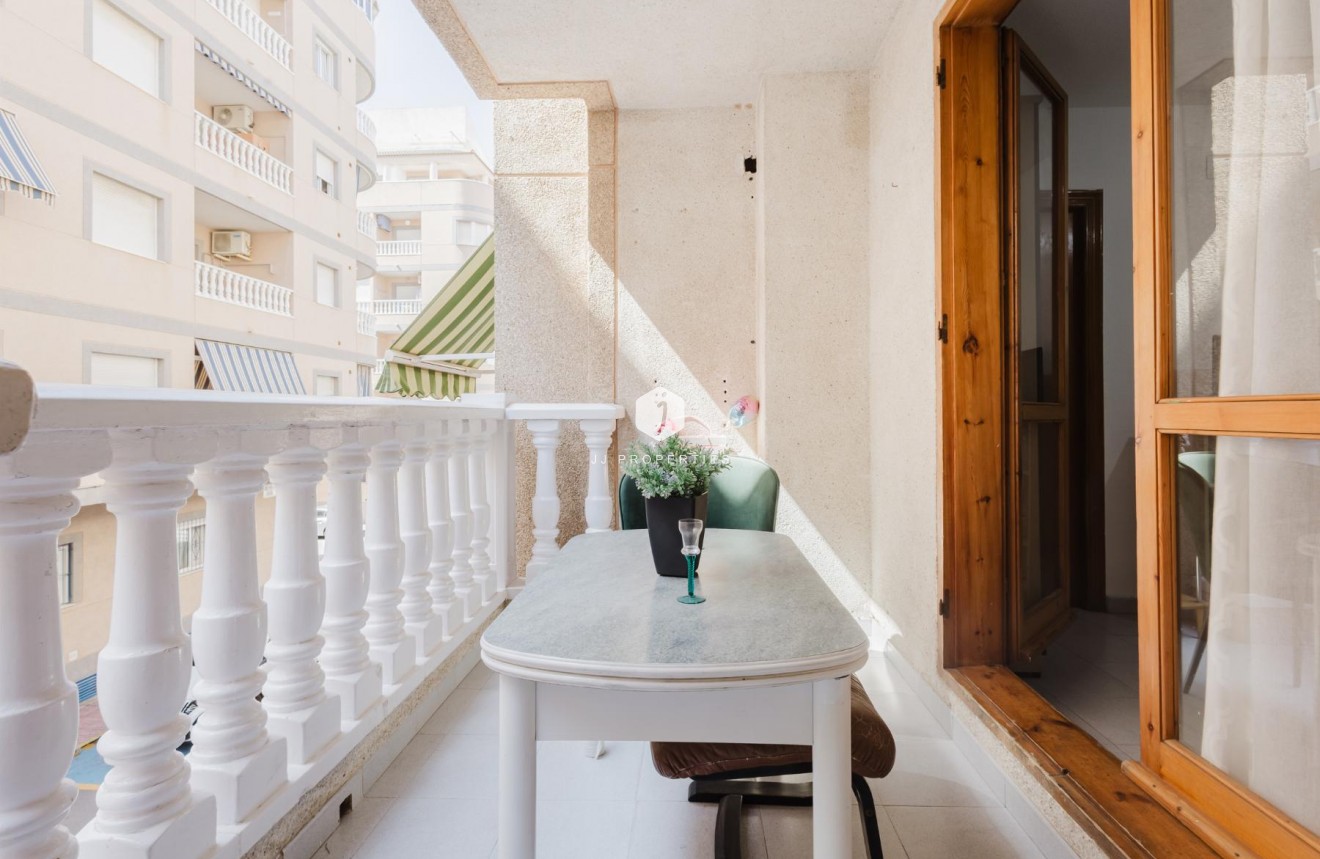 D'occasion - Appartement -
Torrevieja - Costa Blanca