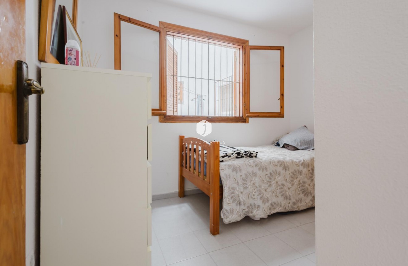 D'occasion - Appartement -
Torrevieja - Costa Blanca