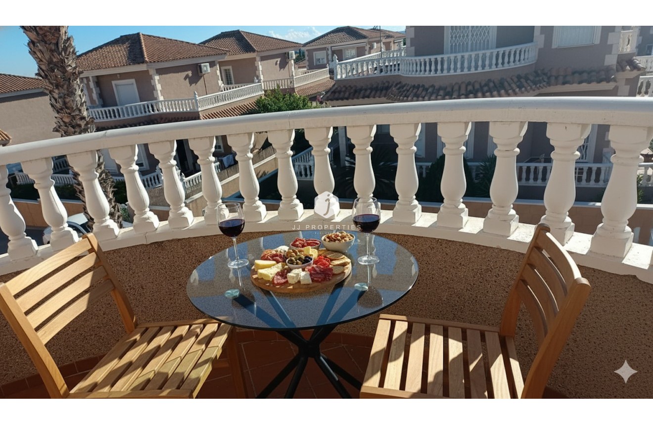 Resale - Villa -
Los Balcones - Costa Blanca