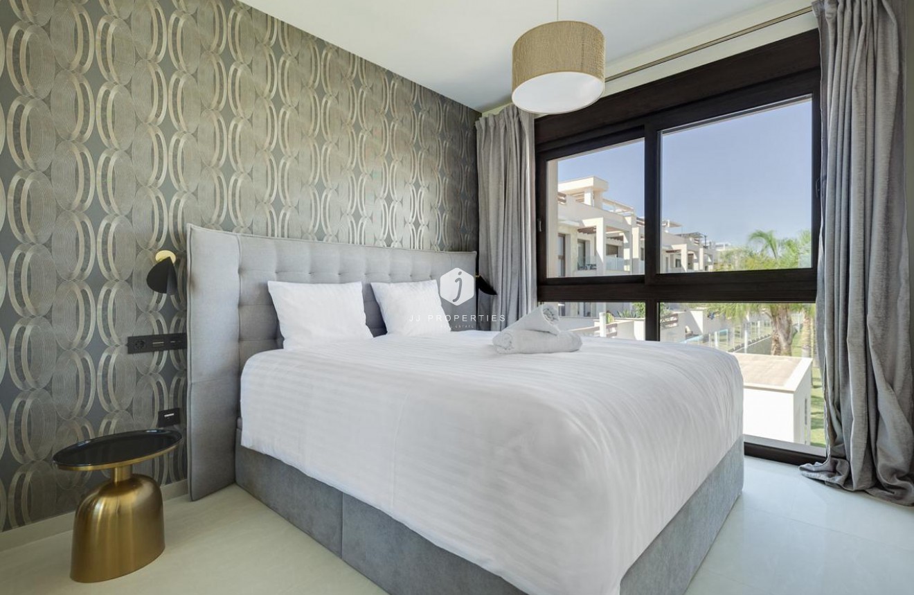 Resale - Apartment / flat -
Los Balcones - Costa Blanca