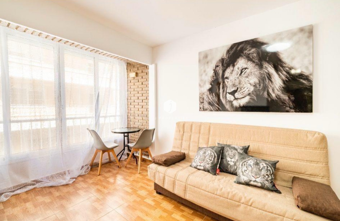 D'occasion - Appartement -
Torrevieja - La Mata Pueblo