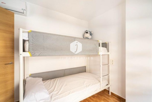 D'occasion - Appartement -
Torrevieja - La Mata Pueblo