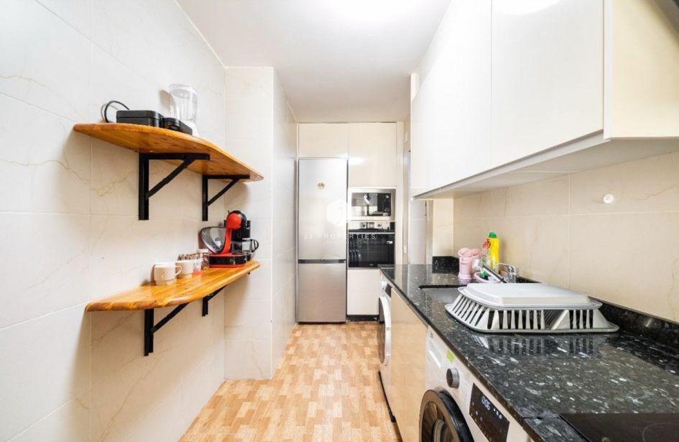 D'occasion - Appartement -
Torrevieja - La Mata Pueblo