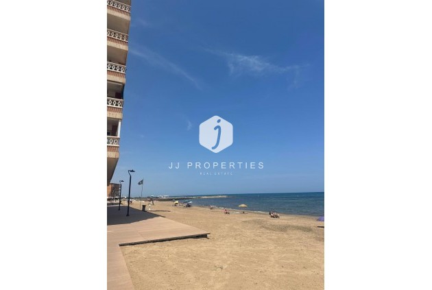 D'occasion - Appartement -
Torrevieja - La Mata Pueblo