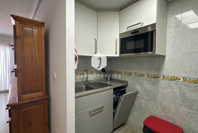 Aus zweiter Hand - Wohnung -
Torrevieja - Estacion de autobuses